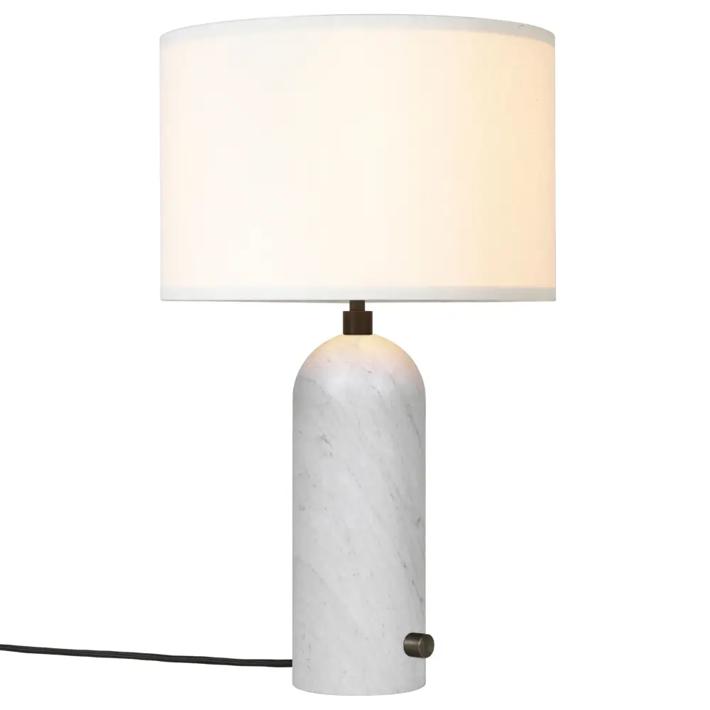 GUBI Bílá mramorová stolní lampa Gravity 49 cm s bílým stínidlem